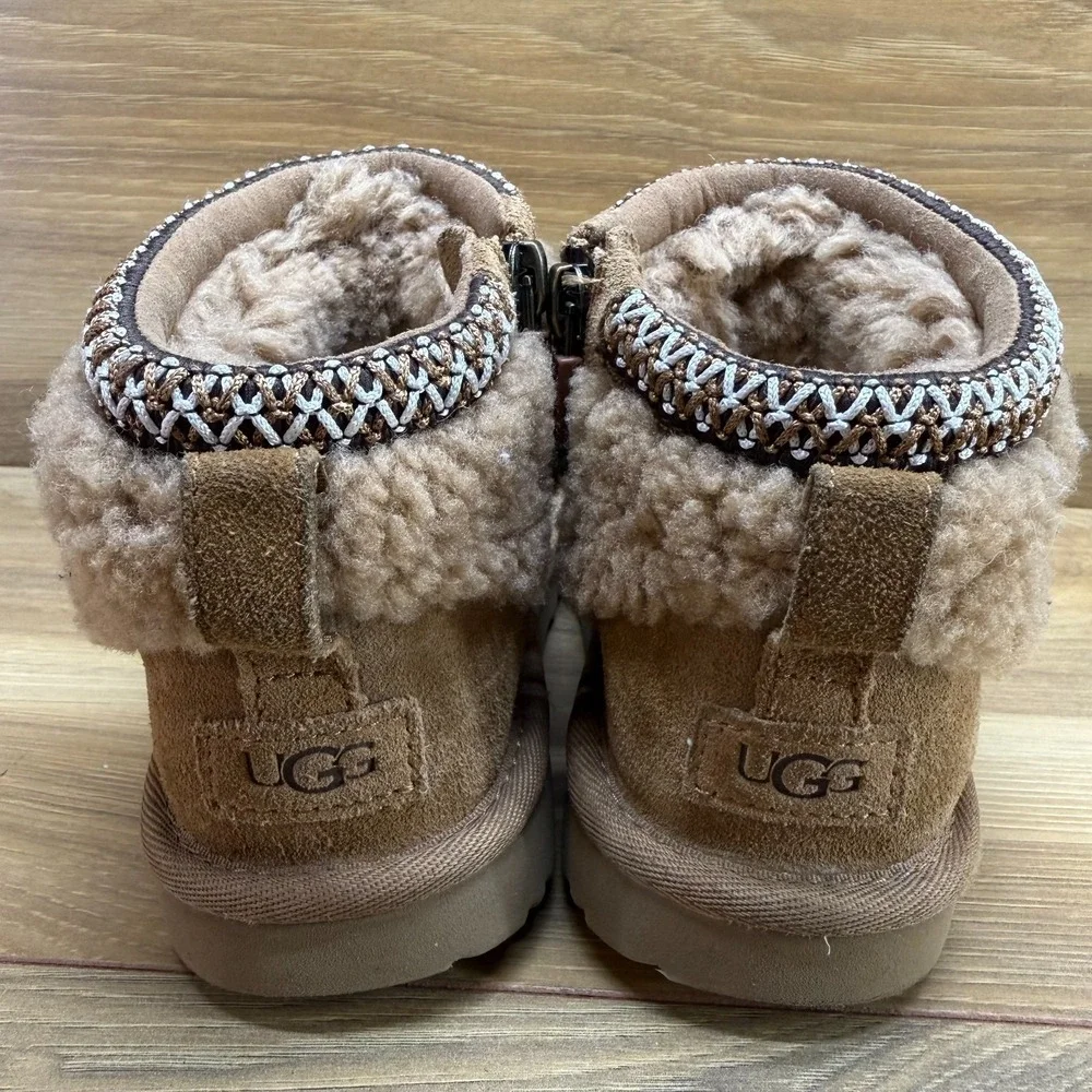 UGG Ultra Mini Maxi Curly Sherpa Boots Little Girls 12 Chestnut Suede Zip Cozy